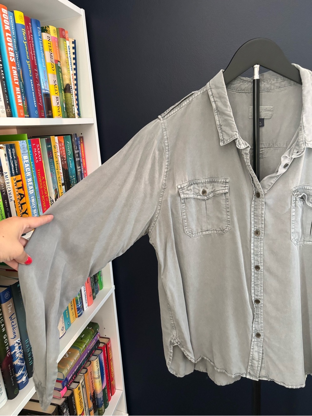 Universal Thread Gray Button-Up Shirt - Picture 3 of 5